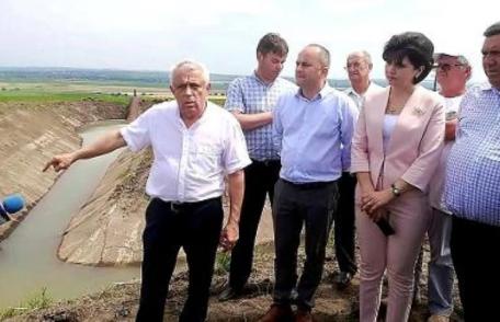 Lucian Trufin: „Țara arde sub soare, iar pe timp de secetă ministrul agriculturii propune analize și statistici”