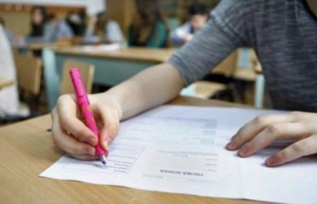 Cum vor susţine elevii examenele: maximum 10 persoane în clasă, verificarea temperaturii, purtarea măştii este obligatorie