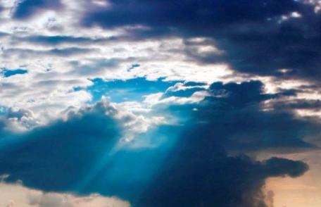 După furtuni și praf saharian, urmează canicula