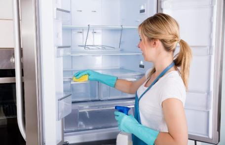 La ce ar trebui să fii atent când cureți frigiderul și congelatorul