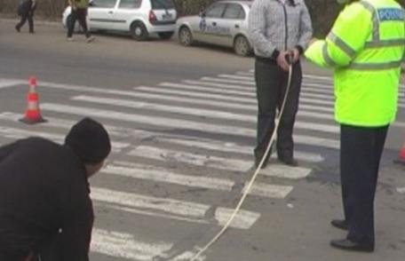 Accident la Dorohoi: Femeie spulberată pe trecerea de pietoni, de un şofer beat, care a fugit de la locul faptei