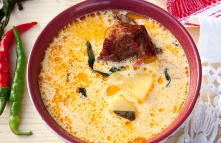 Ciorbă de cartofi cu ceafă afumată