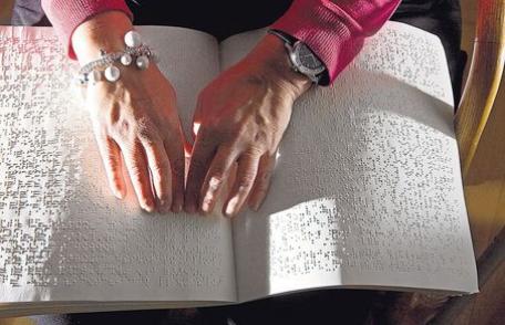 Lumea persoanelor fără vedere, cunoscută de către elevi