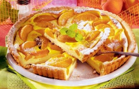 Tartă cu piersici