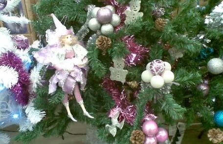 Bradul violet de Crăciun, tendinţa acestei ierni