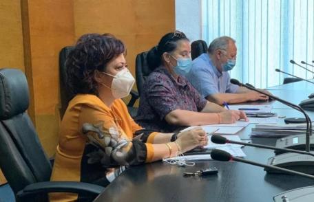 Aplicarea legii carantinării și izolării discutată astăzi la Instituția Prefectului Botoșani - FOTO