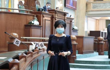 Liberalii se laudă cu împrumuturile de la U.E. pe spatele românilor, în timp ce județele din Moldova rămân fără investiții