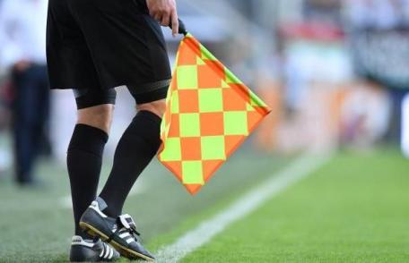 Patru arbitri români, depistați pozitiv cu COVID-19