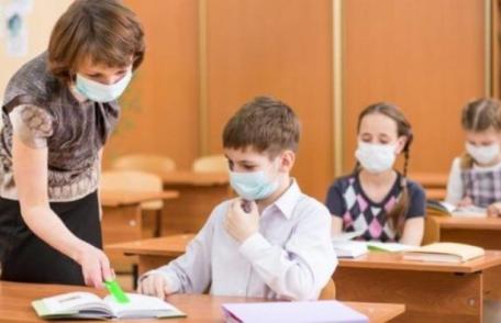 Ore mai puţine pentru elevi! Autorităţile au stabilit