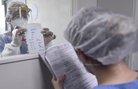 Din nou explozie de cazuri: Avem peste 2.000 de cazuri noi de infectare cu COVID