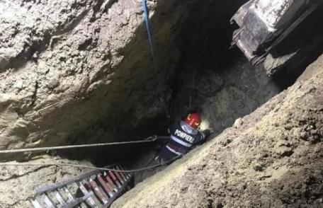 Tânărul care a decedat după ce a fost prins la opt metri sub pământ este din Dorohoi