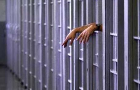 Un botoșănean condamnat la închisoare pentru lovire și alte violențe, prins și încarcerat în Penitenciar