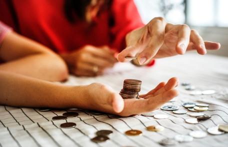 Salariile bugetarilor nu cresc în 2021, dar va fi majorat salariul minim. Ratele la bănci vor putea fi amânate pentru o perioadă de 9 luni