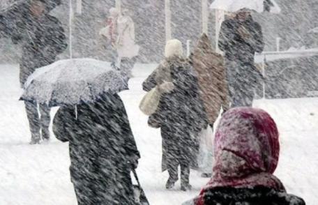 Meteorologii atenționează! Urmează trei zile de ninsori moderate cantitativ și polei