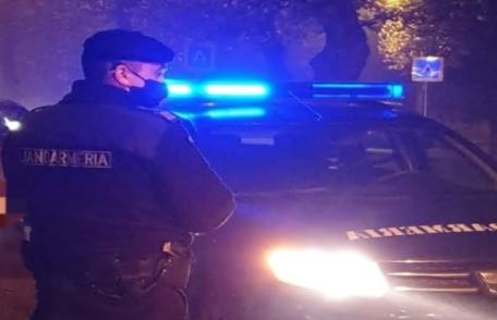 Intervenție a jandarmilor după ce un scandalagiu s-a apucat să dirijeze traficul