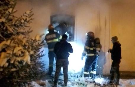 Biserică din județul Botoșani cuprinsă de flăcări - FOTO