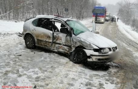 Accident grav pe drumul Dorohoi - Suceava! Trei persoane au fost rănite