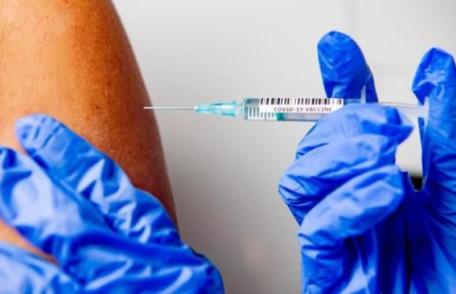 Ce faci înainte și după vaccinarea împotriva COVID-19? Recomandările făcute de autorități