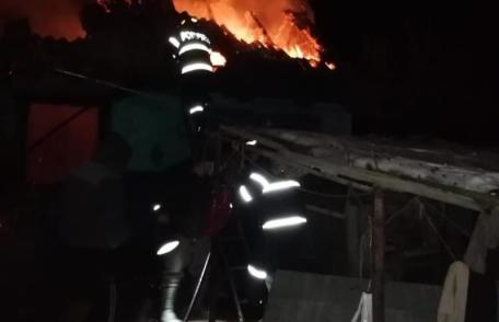 O bătrână și-a pierdut viața într-un incendiu care i-a cuprins locuința - FOTO