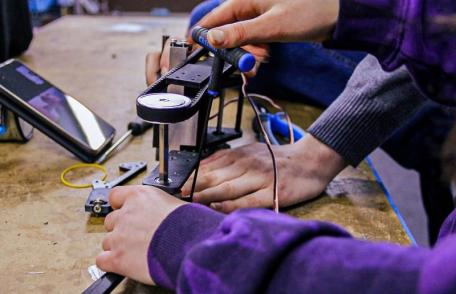 Vino alături de echipa North East Dynamics de la Liceul „Regina Maria” Dorohoi - FOTO