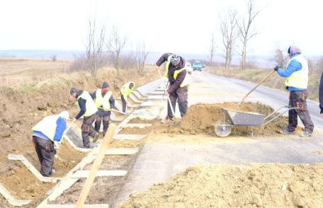 S-au redeschis șantierele de modernizarea drumurilor județene - FOTO