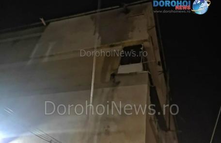 Incendiu izbucnit la un bloc din Darabani – VIDEO / FOTO