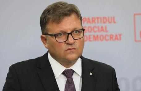 Marius Budăi: „În România se moare, iar bărbații de stat își dau cu trotinetele în cap!”