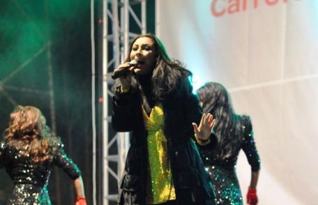 Spectacol incendiar oferit de Andra botoșănenilor -  GALERIE FOTO