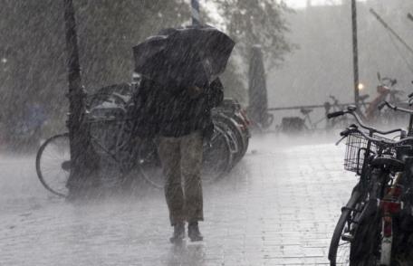 Atenție! COD PORTOCALIU de ploi și vânt emis pentru Dorohoi