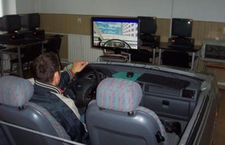 Simulator auto achiziționat de Grupul Şcolar “Al. Vlahuţă” Şendriceni