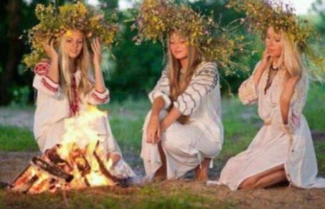 Sânzienele sau Drăgaica: Ritualuri și tradiţii pentru noaptea în care „se deschid porţile cerului”