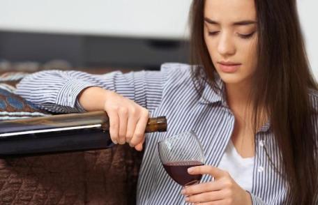 Cinci semne că bei prea mult alcool