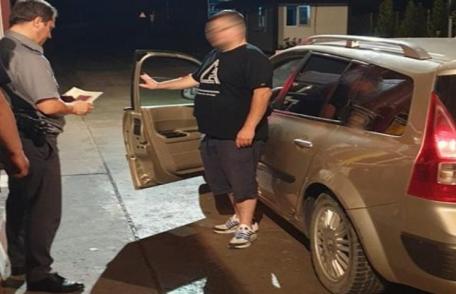 Depistat în timp ce încerca să transporte în Franța trei documente de identitate românești false