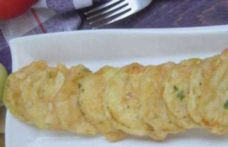 Dovlecei cu brânză pane