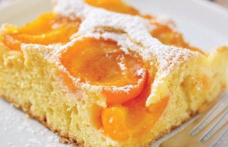 Prăjitură cu caise