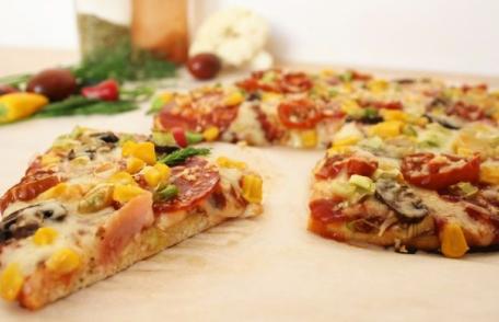 Pizza cu blat de conopidă