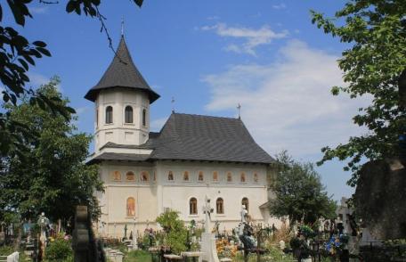 Invitație la slujba de sfințire a Bisericii „Adormirea Maicii Domnului” Broscăuți