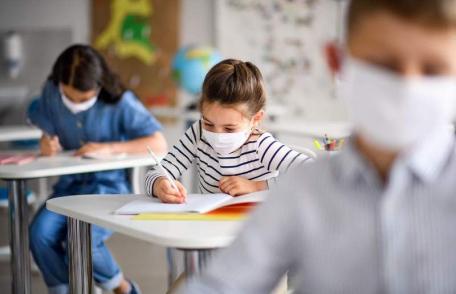 OMS și UNICEF cer țărilor europene să mențină școlile deschise pentru învățământul în format fizic, în următoarele luni