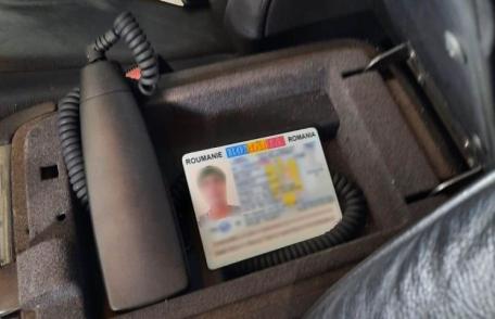 Documente false descoperite la controlul de frontieră de la Vama Stânca - FOTO