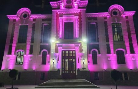 Ziua Internațională a luptei împotriva cancerului de sân marcată la Botoșani - FOTO