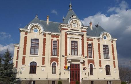 Dorohoi: Peste 40 de milioane de lei obținuți pentru proiecte de reabilitare școli, infrastructură rutieră și îmbunătățire a calității vieții