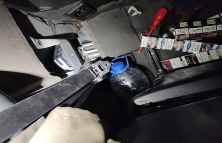 Stâlpii scaunelor unui camion „întăriţi” cu ţigări de contrabandă
