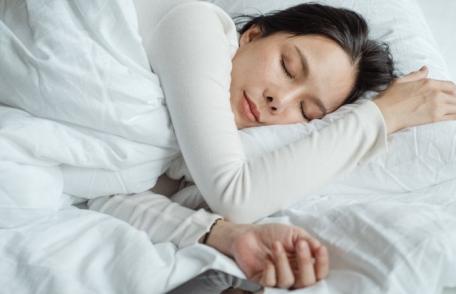 De câte ore de somn are nevoie un adult