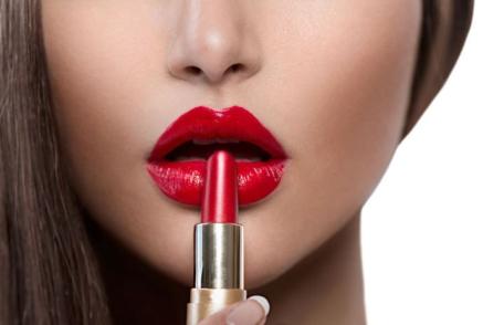 Modul simplu în care afli dacă rujul tău are plumb