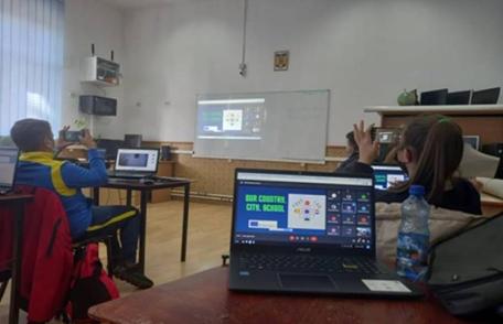 Școala Gimnazială Ungureni: Întâlnire finală în cadrul proiectului Erasmus + „FOOD LAB- Translate Recipes into Chemistry Language” - FOTO