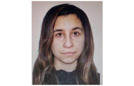 Tânără de 18 ani căutată de polițiști. Aceasta a părăsit domiciliul și nu a mai revenit
