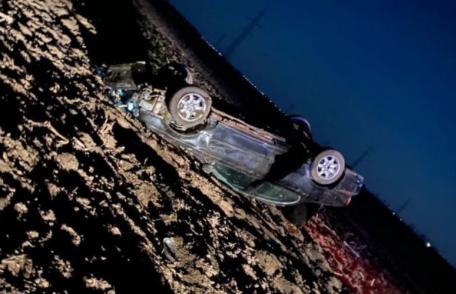 Accident grav la Cucorăni. Un tânăr s-a răsturnat cu mașina după ce a încercat să evite un câine