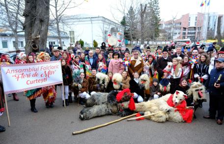 Sediul PSD Botoșani a fost gazda a sute de colindători din tot județul - FOTO