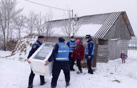 Două familii din Mănăstireni și Negreni au avut parte de o surpriză din partea jandarmilor botoșăneni - FOTO