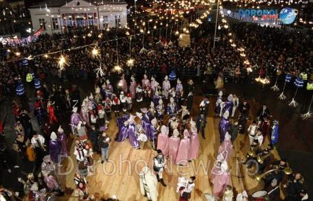 Dragul și dorul tradițiilor sărbătorilor de iarnă - Festivitate de datini și obiceiuri la Dorohoi – VIDEO  / FOTO